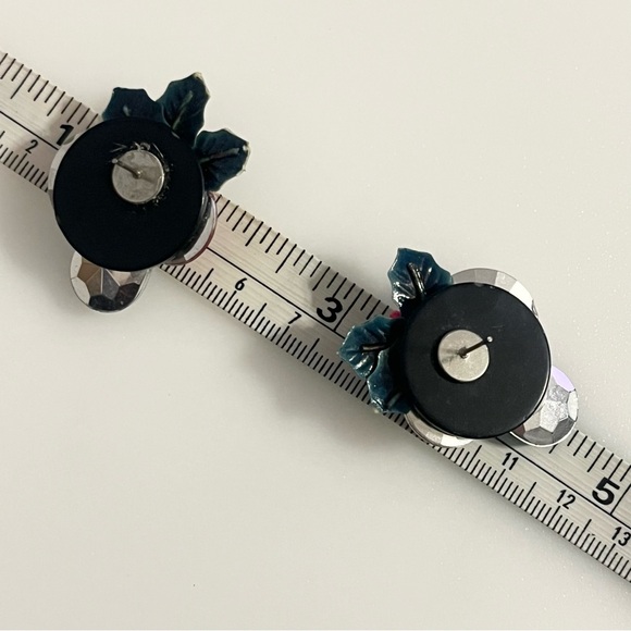 Vintage Christmas Holly Leaf Rhinestone Holiday Earrings - Picture 9 of 11